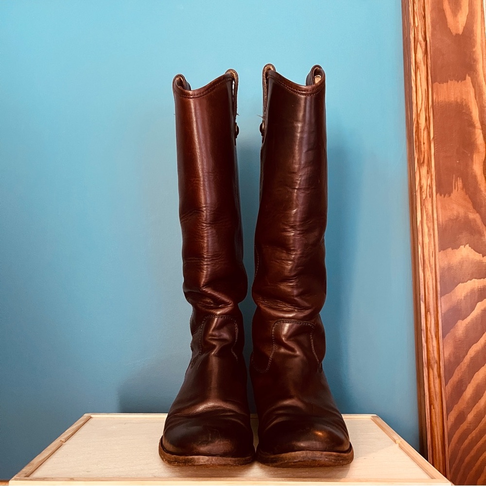 Frye, chestnut brown, Riding Boots.